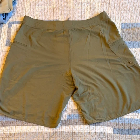 Men's Olive Green Vintage Patagonia Board Shorts - Picture 5 of 6